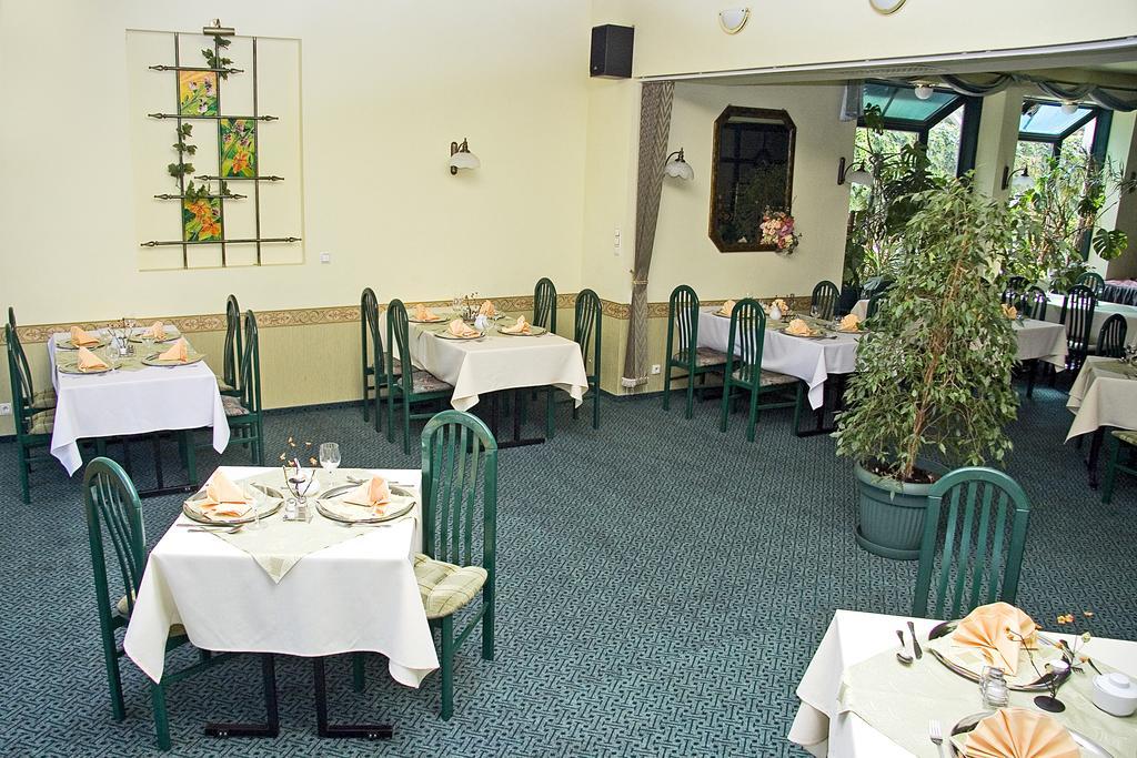 Hotel Dorrian Poznań Esterno foto